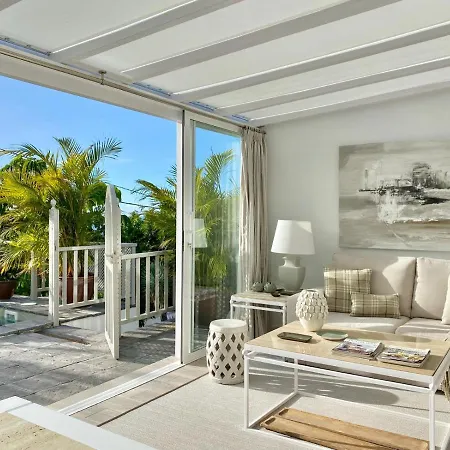 Casa Plumeria, A Private Paradise With Pool. Сasa de vacaciones *